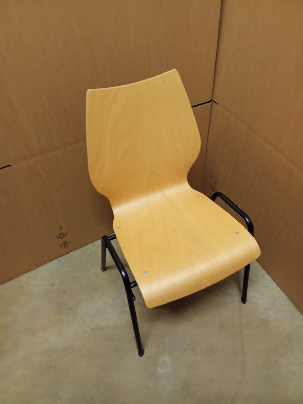 Konferenzstuhl   Sonderposten   Gestell schwarz