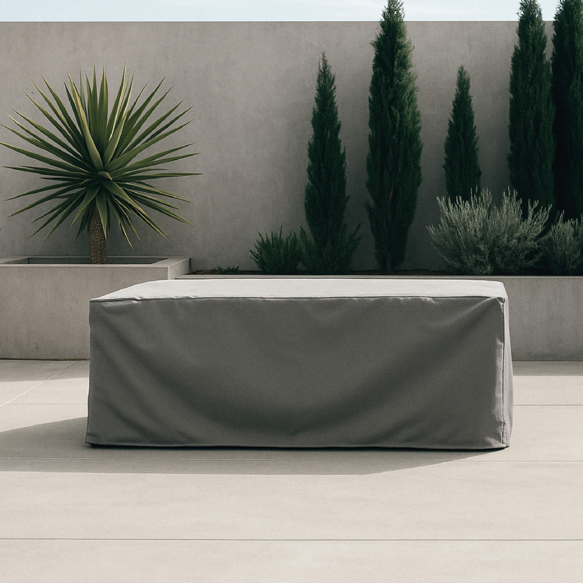 Wasserdichte Abdeckhaube schützt  Outdoorloungemöbel