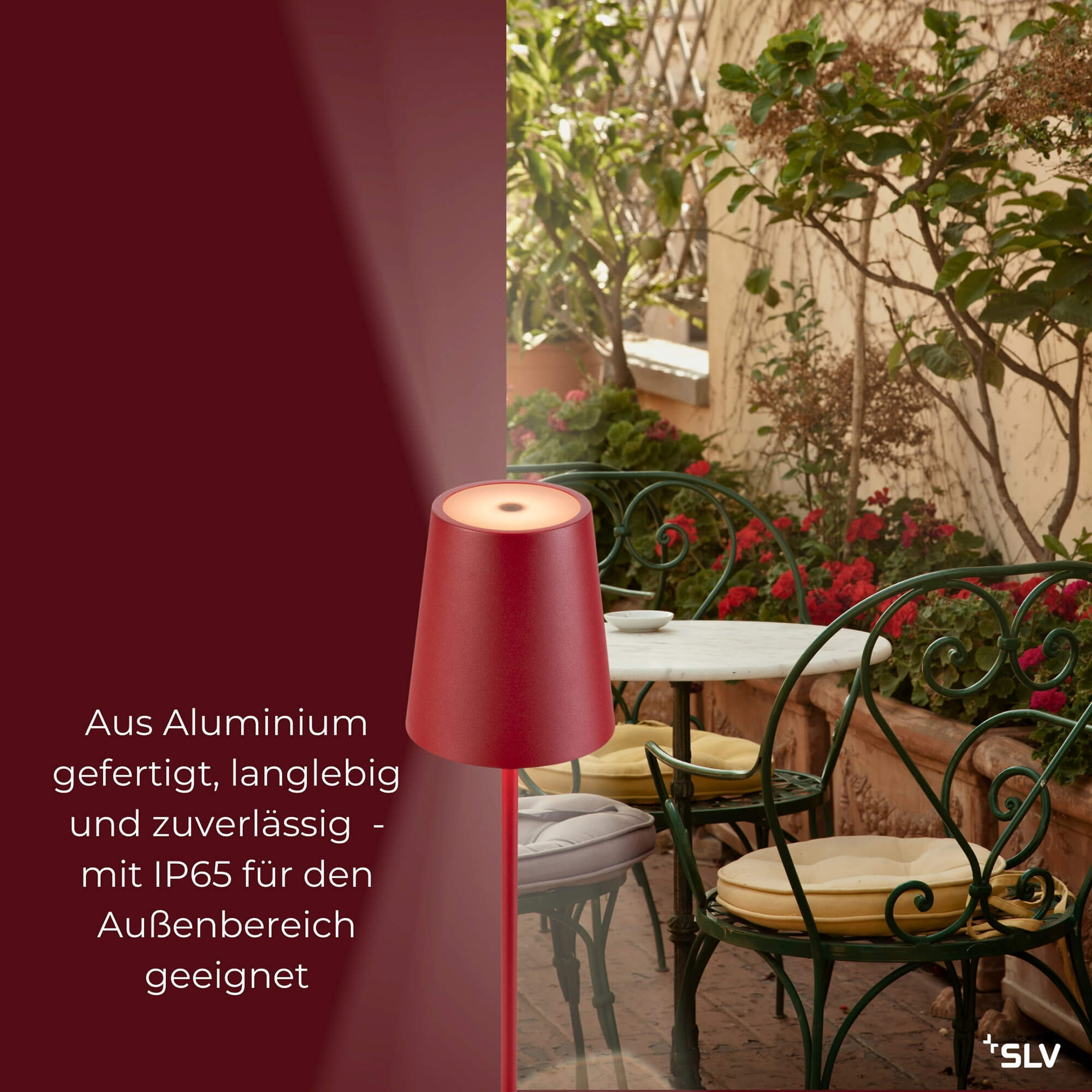 outdoorlampe aus Aluminium in Rot auf Terrasse vor Gartenbestuhlung, für den Außenbereich mit IP65 geeignet
