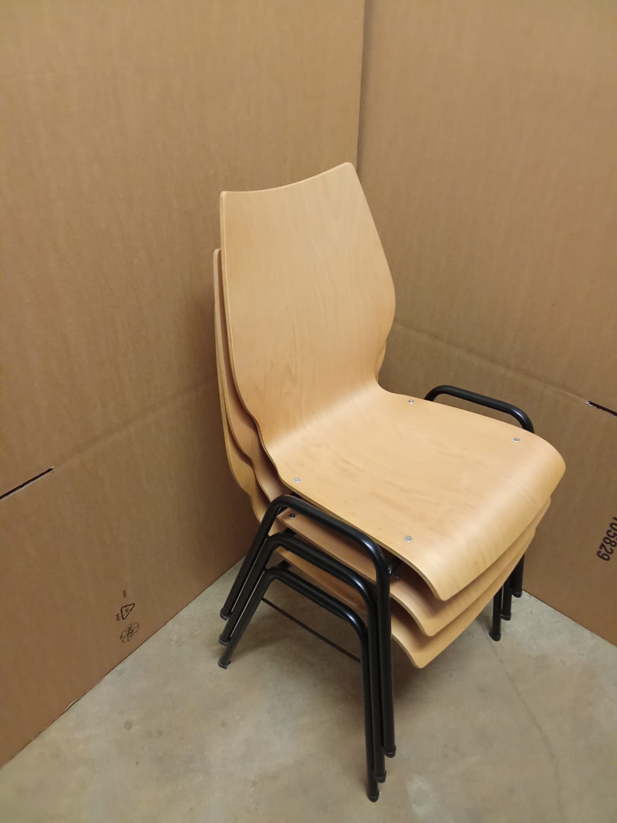 Konferenzstuhl   Sonderposten   Gestell schwarz