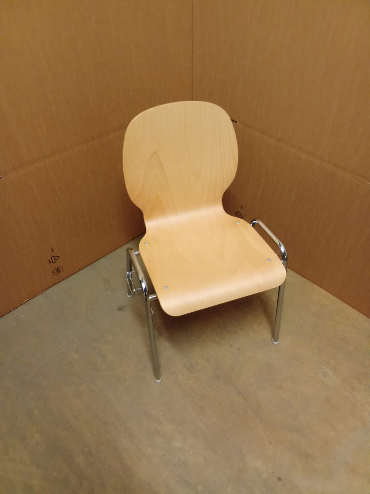 Konferenzstuhl   Sonderposten   Gestell silber