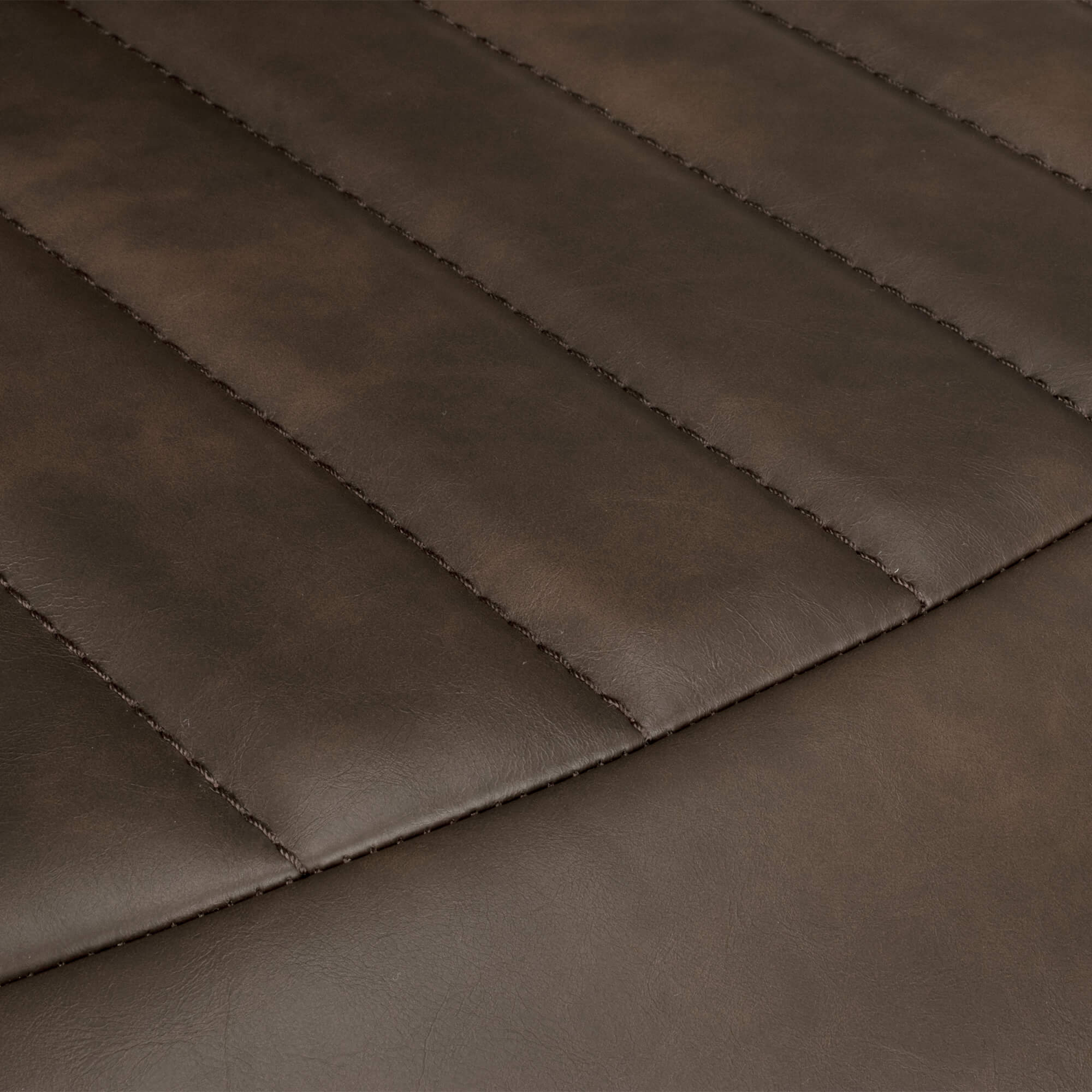 Polsterstuhl mit Armlehne Monte Carlo Brown – Detail Bezug
