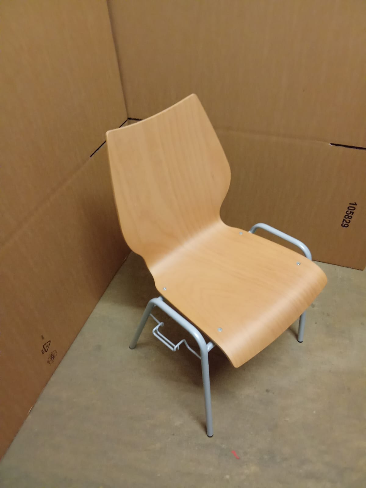 Konferenzstuhl   Sonderposten   Gestell grau